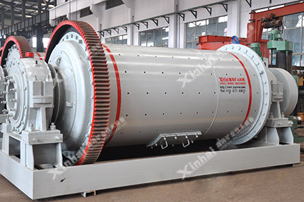 Wet grid type ball mill